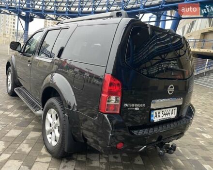 Черный Ниссан Патфайндер, объемом двигателя 2.5 л и пробегом 48 тыс. км за 18800 $, фото 13 на Automoto.ua