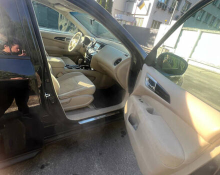 Черный Ниссан Патфайндер, объемом двигателя 3.5 л и пробегом 240 тыс. км за 10900 $, фото 2 на Automoto.ua