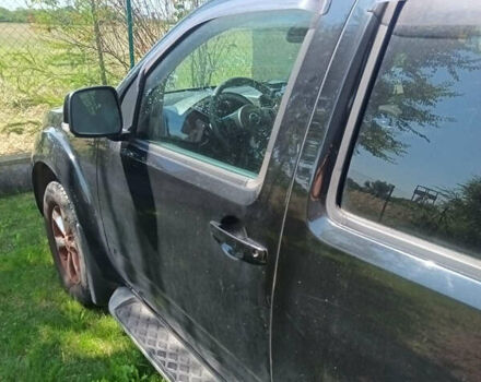 Черный Ниссан Патфайндер, объемом двигателя 2.49 л и пробегом 190 тыс. км за 15000 $, фото 12 на Automoto.ua