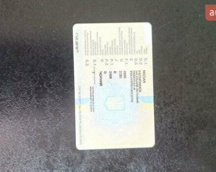 Черный Ниссан Патфайндер, объемом двигателя 2.49 л и пробегом 190 тыс. км за 15000 $, фото 8 на Automoto.ua