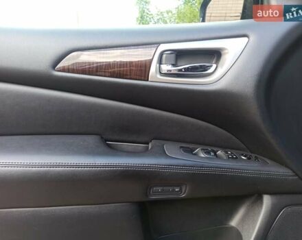 Черный Ниссан Патфайндер, объемом двигателя 3.5 л и пробегом 240 тыс. км за 13500 $, фото 7 на Automoto.ua