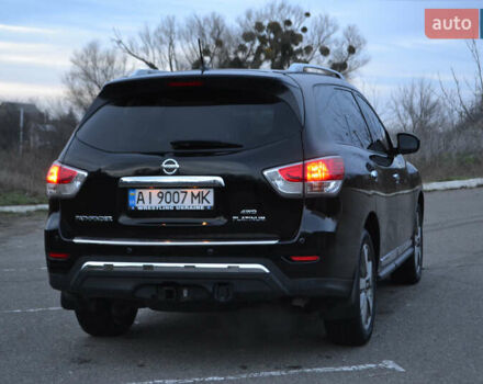 Черный Ниссан Патфайндер, объемом двигателя 3.5 л и пробегом 245 тыс. км за 12900 $, фото 5 на Automoto.ua