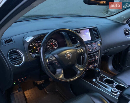 Черный Ниссан Патфайндер, объемом двигателя 3.5 л и пробегом 245 тыс. км за 12900 $, фото 16 на Automoto.ua