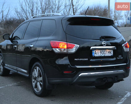 Черный Ниссан Патфайндер, объемом двигателя 3.5 л и пробегом 245 тыс. км за 12900 $, фото 7 на Automoto.ua