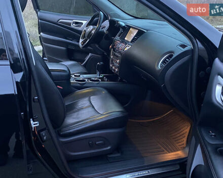 Черный Ниссан Патфайндер, объемом двигателя 3.5 л и пробегом 245 тыс. км за 12900 $, фото 25 на Automoto.ua