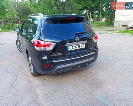 Черный Ниссан Патфайндер, объемом двигателя 3.5 л и пробегом 240 тыс. км за 13500 $, фото 1 на Automoto.ua