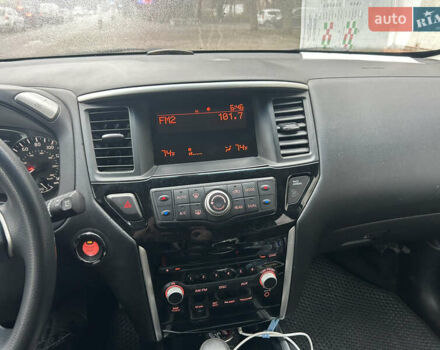 Чорний Ніссан Патфайндер, об'ємом двигуна 3.5 л та пробігом 151 тис. км за 10800 $, фото 3 на Automoto.ua