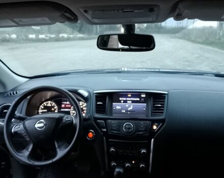 Черный Ниссан Патфайндер, объемом двигателя 3.5 л и пробегом 186 тыс. км за 14700 $, фото 2 на Automoto.ua