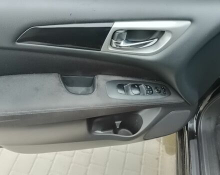 Черный Ниссан Патфайндер, объемом двигателя 3.5 л и пробегом 186 тыс. км за 14700 $, фото 5 на Automoto.ua