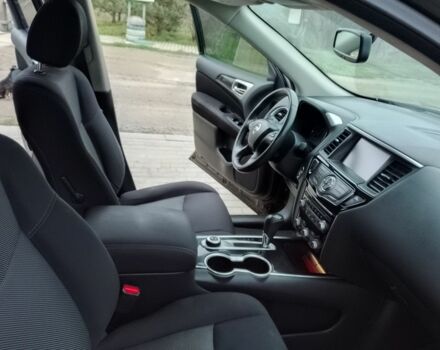 Черный Ниссан Патфайндер, объемом двигателя 3.5 л и пробегом 186 тыс. км за 14700 $, фото 4 на Automoto.ua