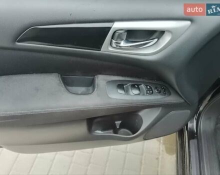 Черный Ниссан Патфайндер, объемом двигателя 3.5 л и пробегом 186 тыс. км за 14700 $, фото 10 на Automoto.ua