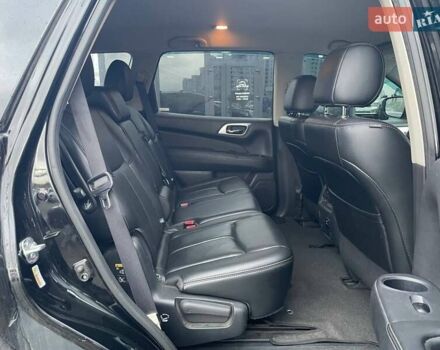Чорний Ніссан Патфайндер, об'ємом двигуна 3.5 л та пробігом 195 тис. км за 12990 $, фото 10 на Automoto.ua