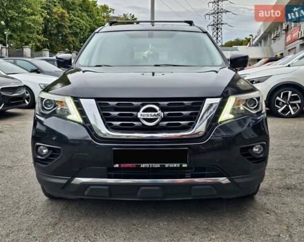 Черный Ниссан Патфайндер, объемом двигателя 3.5 л и пробегом 159 тыс. км за 16200 $, фото 5 на Automoto.ua