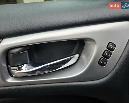 Чорний Ніссан Патфайндер, об'ємом двигуна 3.5 л та пробігом 159 тис. км за 17200 $, фото 27 на Automoto.ua