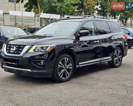 Черный Ниссан Патфайндер, объемом двигателя 3.5 л и пробегом 159 тыс. км за 16200 $, фото 2 на Automoto.ua