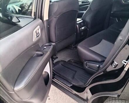 Черный Ниссан Патфайндер, объемом двигателя 3.5 л и пробегом 87 тыс. км за 17000 $, фото 12 на Automoto.ua