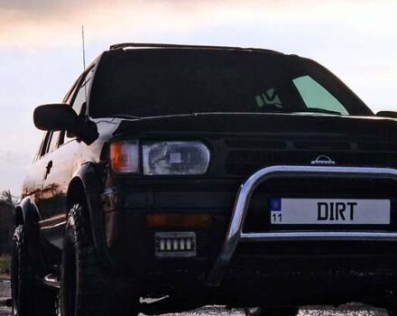 Черный Ниссан Патфайндер, объемом двигателя 3.3 л и пробегом 285 тыс. км за 5000 $, фото 1 на Automoto.ua