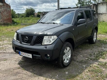 Ниссан Патфайндер 2006 в Глухове на Automoto.ua Черный Ниссан Патфайндер, объемом двигателя 2.5 л и пробегом 280 тыс. км за 4700 $, фото 1 на Automoto.ua