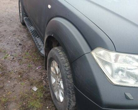 Черный Ниссан Патфайндер, объемом двигателя 0 л и пробегом 300 тыс. км за 6500 $, фото 1 на Automoto.ua