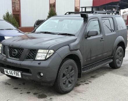 Черный Ниссан Патфайндер, объемом двигателя 0 л и пробегом 220 тыс. км за 4500 $, фото 1 на Automoto.ua