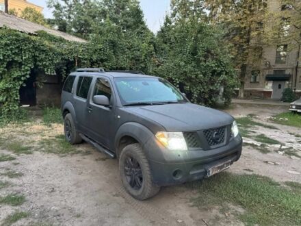 Ниссан Патфайндер 2007 в Славянске на Automoto.ua Черный Ниссан Патфайндер, объемом двигателя 0 л и пробегом 200 тыс. км за 3900 $, фото 1 на Automoto.ua