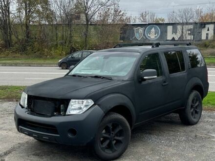 Чорний Ніссан Патфайндер, об'ємом двигуна 2.5 л та пробігом 250 тис. км за 3999 $, фото 1 на Automoto.ua