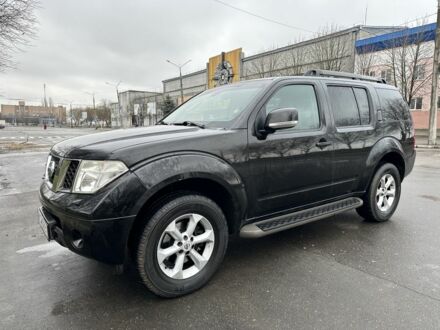Чорний Ніссан Патфайндер, об'ємом двигуна 2.5 л та пробігом 258 тис. км за 5700 $, фото 1 на Automoto.ua