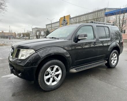 Чорний Ніссан Патфайндер, об'ємом двигуна 2.5 л та пробігом 258 тис. км за 5700 $, фото 1 на Automoto.ua