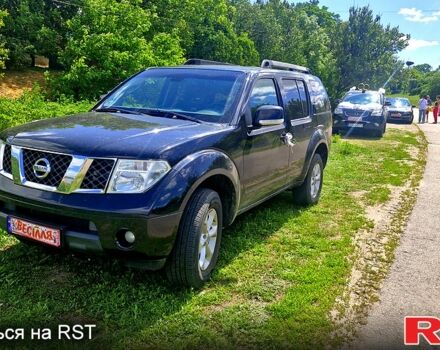 Черный Ниссан Патфайндер, объемом двигателя 2.5 л и пробегом 270 тыс. км за 5000 $, фото 1 на Automoto.ua
