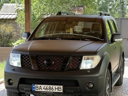 Чорний Ніссан Патфайндер, об'ємом двигуна 0 л та пробігом 313 тис. км за 9100 $, фото 1 на Automoto.ua
