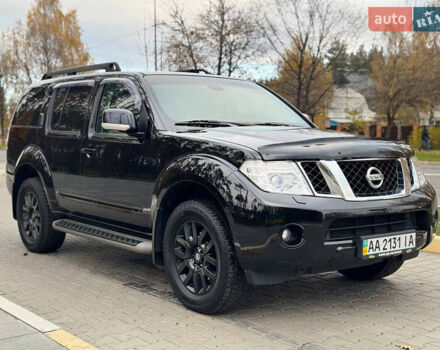 Черный Ниссан Патфайндер, объемом двигателя 2.5 л и пробегом 170 тыс. км за 14800 $, фото 1 на Automoto.ua