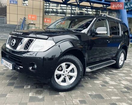 Черный Ниссан Патфайндер, объемом двигателя 2.5 л и пробегом 48 тыс. км за 18500 $, фото 1 на Automoto.ua