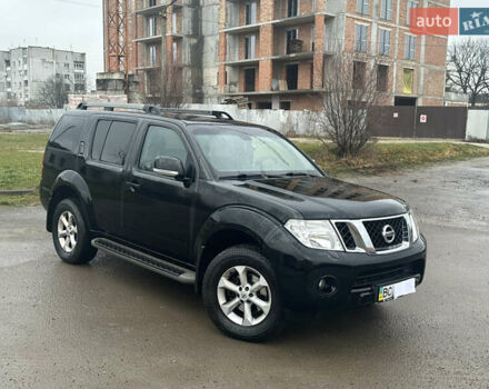 Чорний Ніссан Патфайндер, об'ємом двигуна 2.5 л та пробігом 175 тис. км за 19000 $, фото 1 на Automoto.ua