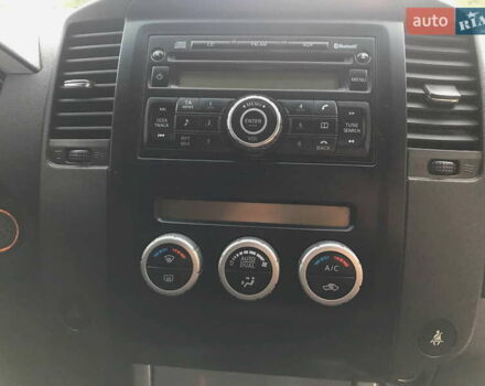 Коричневый Ниссан Патфайндер, объемом двигателя 2.5 л и пробегом 230 тыс. км за 13500 $, фото 6 на Automoto.ua