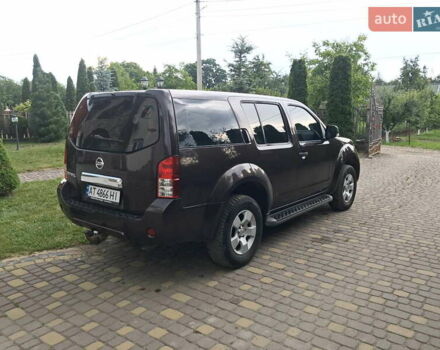 Коричневый Ниссан Патфайндер, объемом двигателя 2.5 л и пробегом 230 тыс. км за 13500 $, фото 2 на Automoto.ua