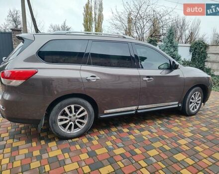 Коричневый Ниссан Патфайндер, объемом двигателя 3.5 л и пробегом 214 тыс. км за 13500 $, фото 1 на Automoto.ua