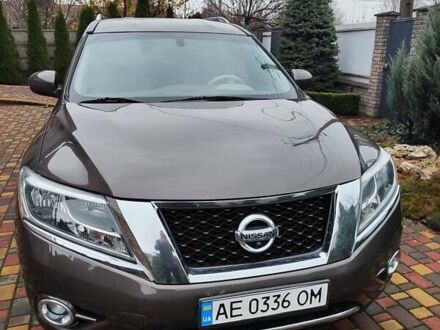 Коричневый Ниссан Патфайндер, объемом двигателя 3.5 л и пробегом 214 тыс. км за 13500 $, фото 1 на Automoto.ua