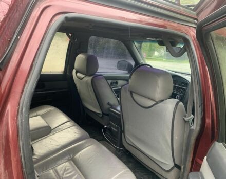 Красный Ниссан Патфайндер, объемом двигателя 3.3 л и пробегом 300 тыс. км за 4300 $, фото 6 на Automoto.ua