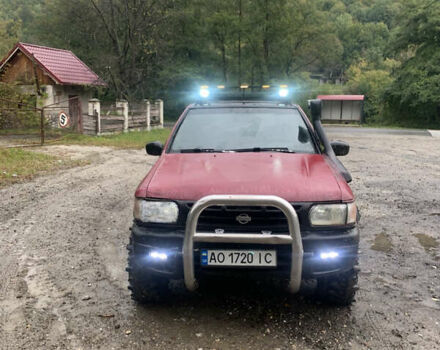 Червоний Ніссан Патфайндер, об'ємом двигуна 2.5 л та пробігом 300 тис. км за 4300 $, фото 17 на Automoto.ua