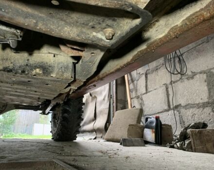 Красный Ниссан Патфайндер, объемом двигателя 3.3 л и пробегом 300 тыс. км за 4300 $, фото 9 на Automoto.ua