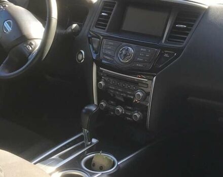 Ниссан Патфайндер 2015 в Днепре (Днепропетровске) на Automoto.ua Красный Ниссан Патфайндер, объемом двигателя 3.5 л и пробегом 99 тыс. км за 12700 $, фото 6 на Automoto.ua