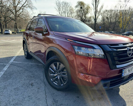 Червоний Ніссан Патфайндер, об'ємом двигуна 3.5 л та пробігом 27 тис. км за 33000 $, фото 4 на Automoto.ua