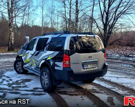 Ниссан Патфайндер, объемом двигателя 2.5 л и пробегом 333 тыс. км за 9000 $, фото 3 на Automoto.ua