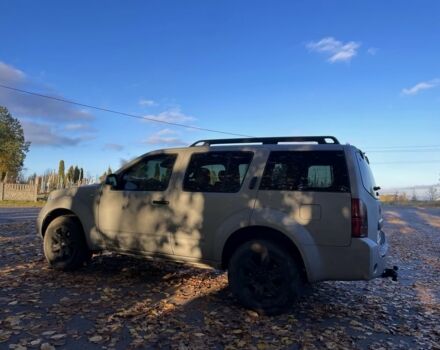 Серый Ниссан Патфайндер, объемом двигателя 2.5 л и пробегом 309 тыс. км за 6999 $, фото 1 на Automoto.ua