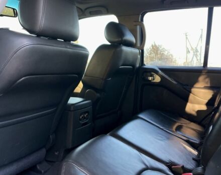 Серый Ниссан Патфайндер, объемом двигателя 2.5 л и пробегом 309 тыс. км за 6999 $, фото 8 на Automoto.ua