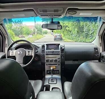 Сірий Ніссан Патфайндер, об'ємом двигуна 2.5 л та пробігом 192 тис. км за 9800 $, фото 8 на Automoto.ua