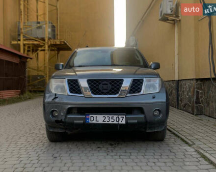 Серый Ниссан Патфайндер, объемом двигателя 2.5 л и пробегом 300 тыс. км за 4000 $, фото 7 на Automoto.ua