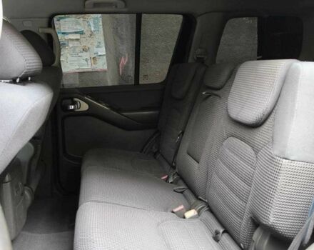 Серый Ниссан Патфайндер, объемом двигателя 2.5 л и пробегом 358 тыс. км за 5978 $, фото 5 на Automoto.ua