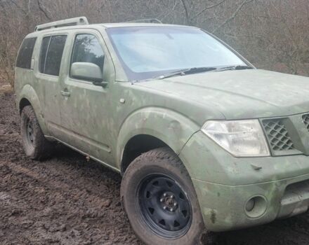 Сірий Ніссан Патфайндер, об'ємом двигуна 2.5 л та пробігом 285 тис. км за 4700 $, фото 1 на Automoto.ua