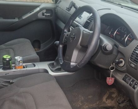 Сірий Ніссан Патфайндер, об'ємом двигуна 2.5 л та пробігом 285 тис. км за 4700 $, фото 6 на Automoto.ua